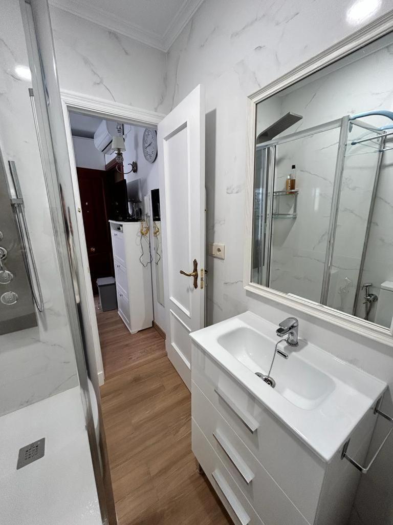 Apartamento Giulia Sevilla Bagian luar foto